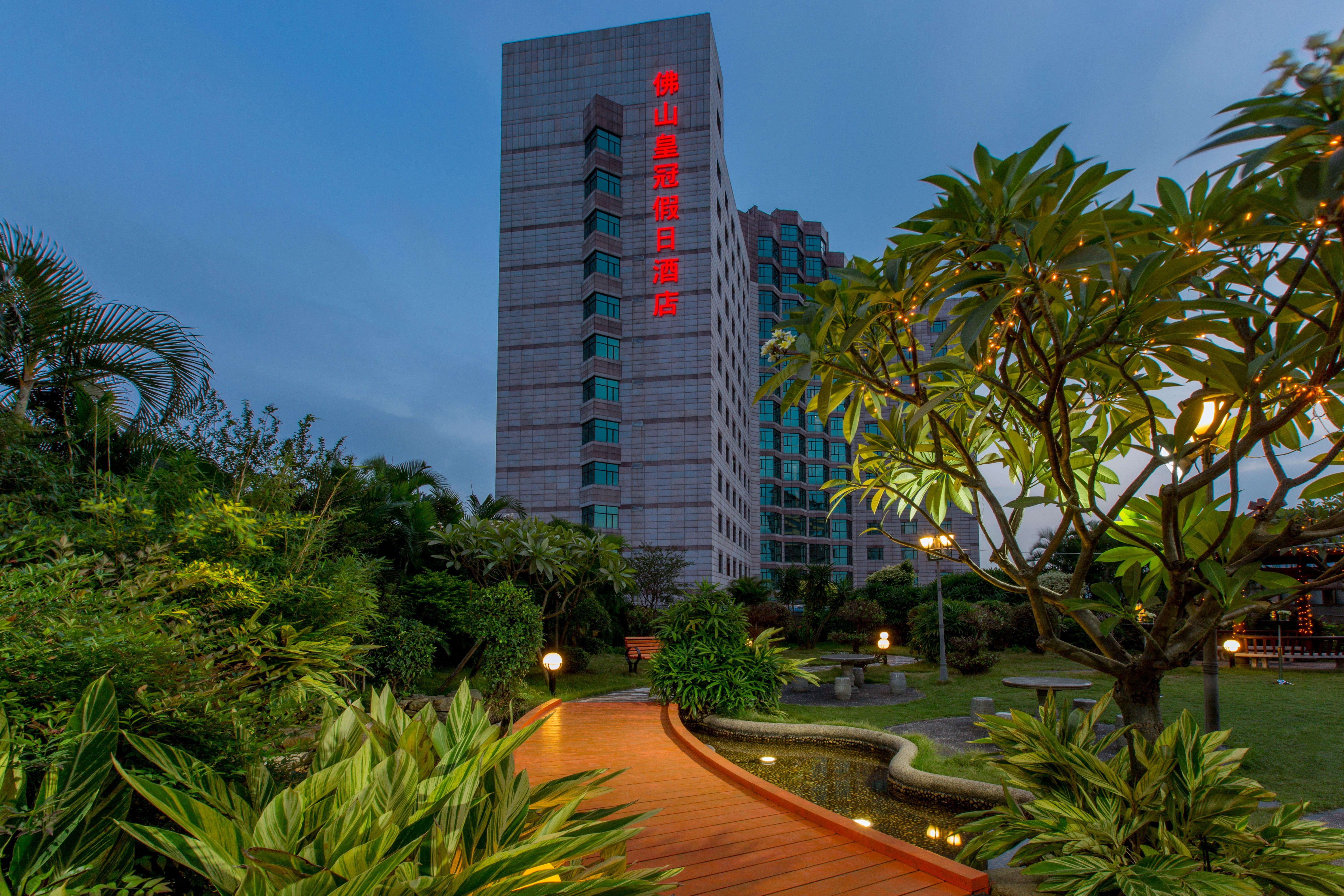 Crowne Plaza Foshan By Ihg - Canton Fair Free Shuttle Bus Exterior foto