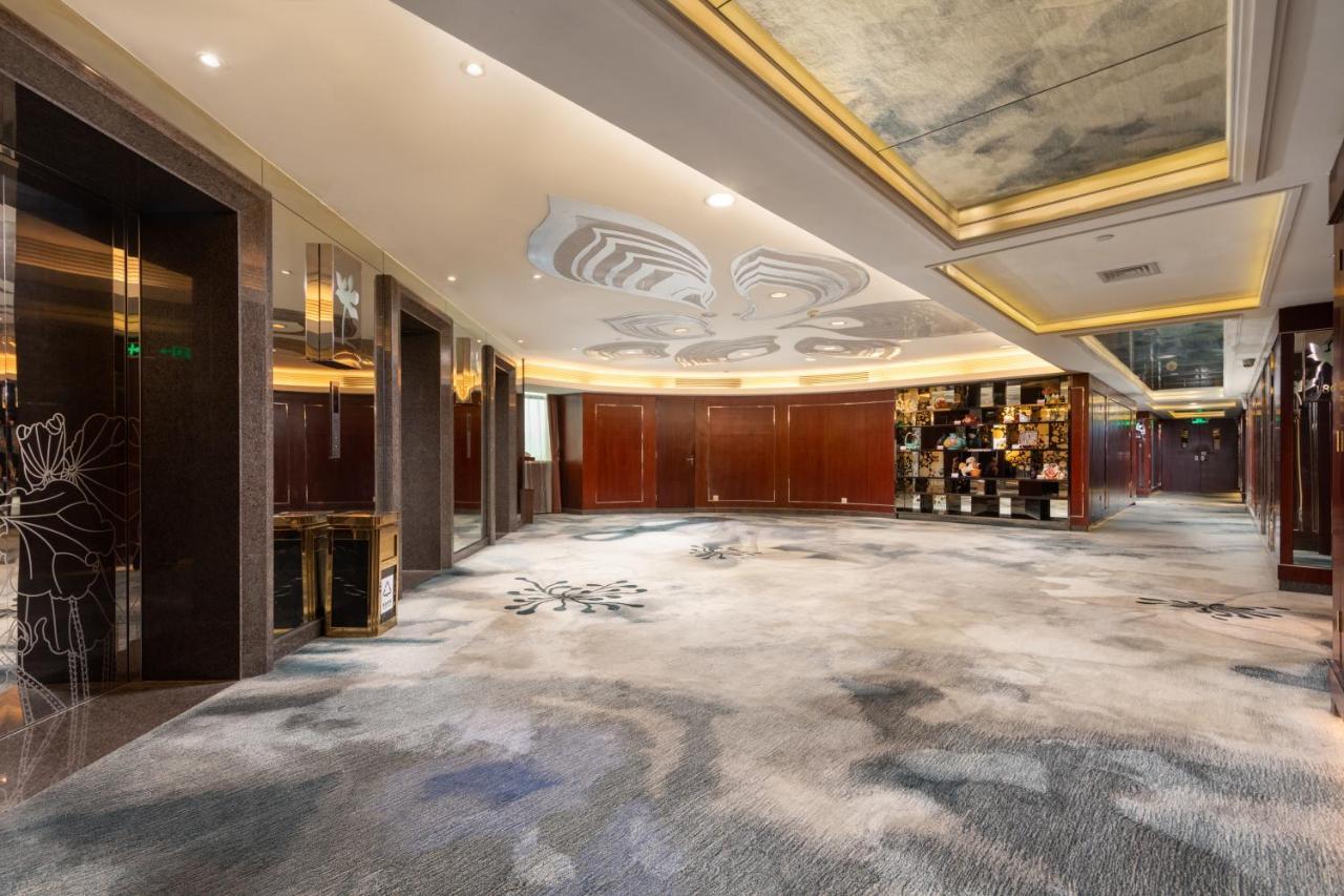 Crowne Plaza Foshan By Ihg - Canton Fair Free Shuttle Bus Exterior foto