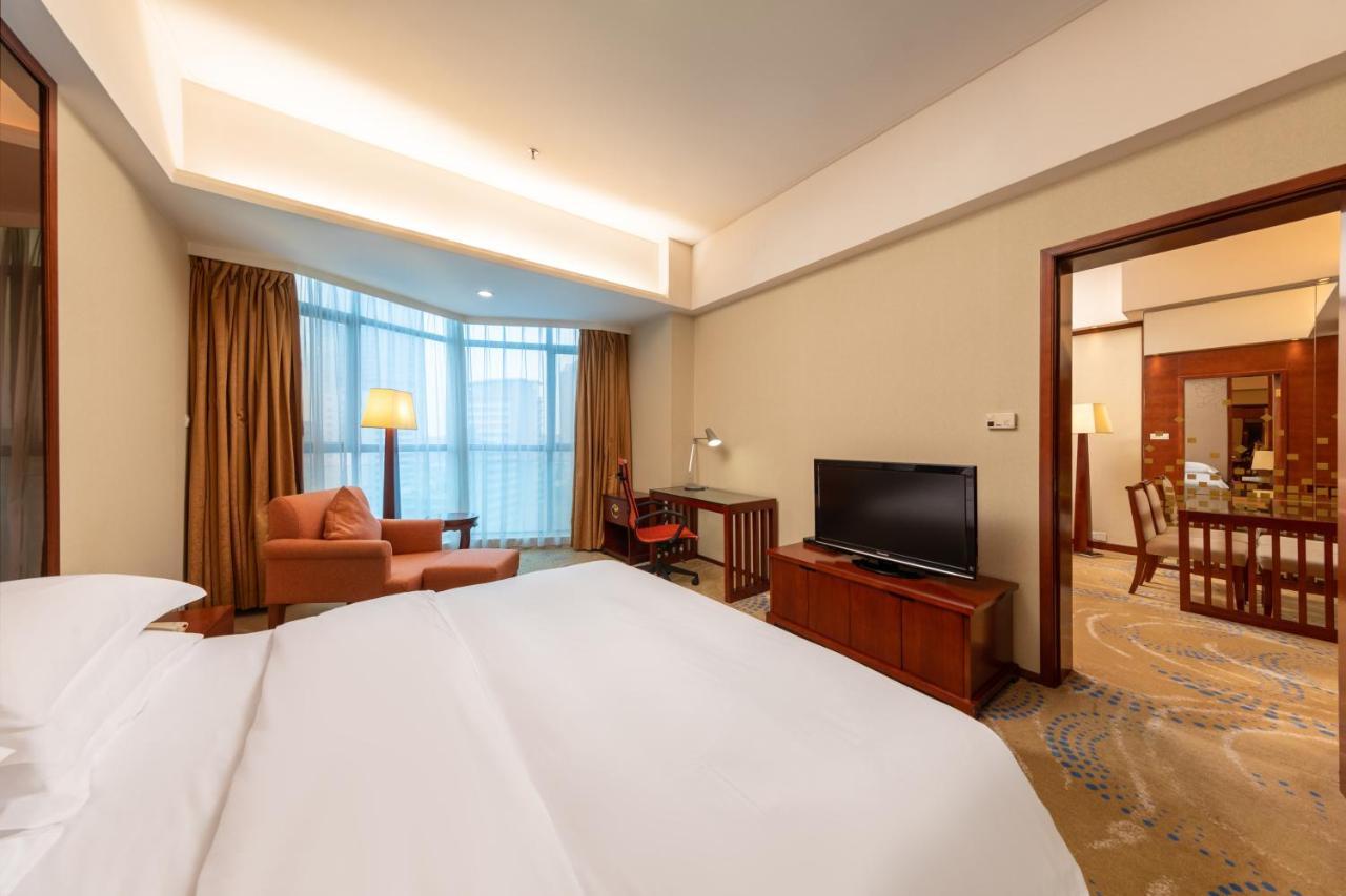 Crowne Plaza Foshan By Ihg - Canton Fair Free Shuttle Bus Exterior foto
