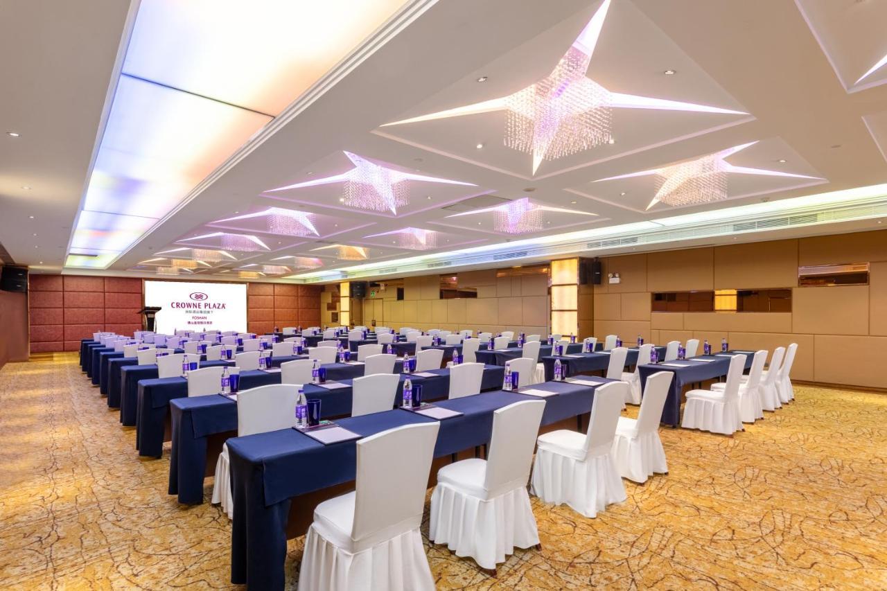 Crowne Plaza Foshan By Ihg - Canton Fair Free Shuttle Bus Exterior foto