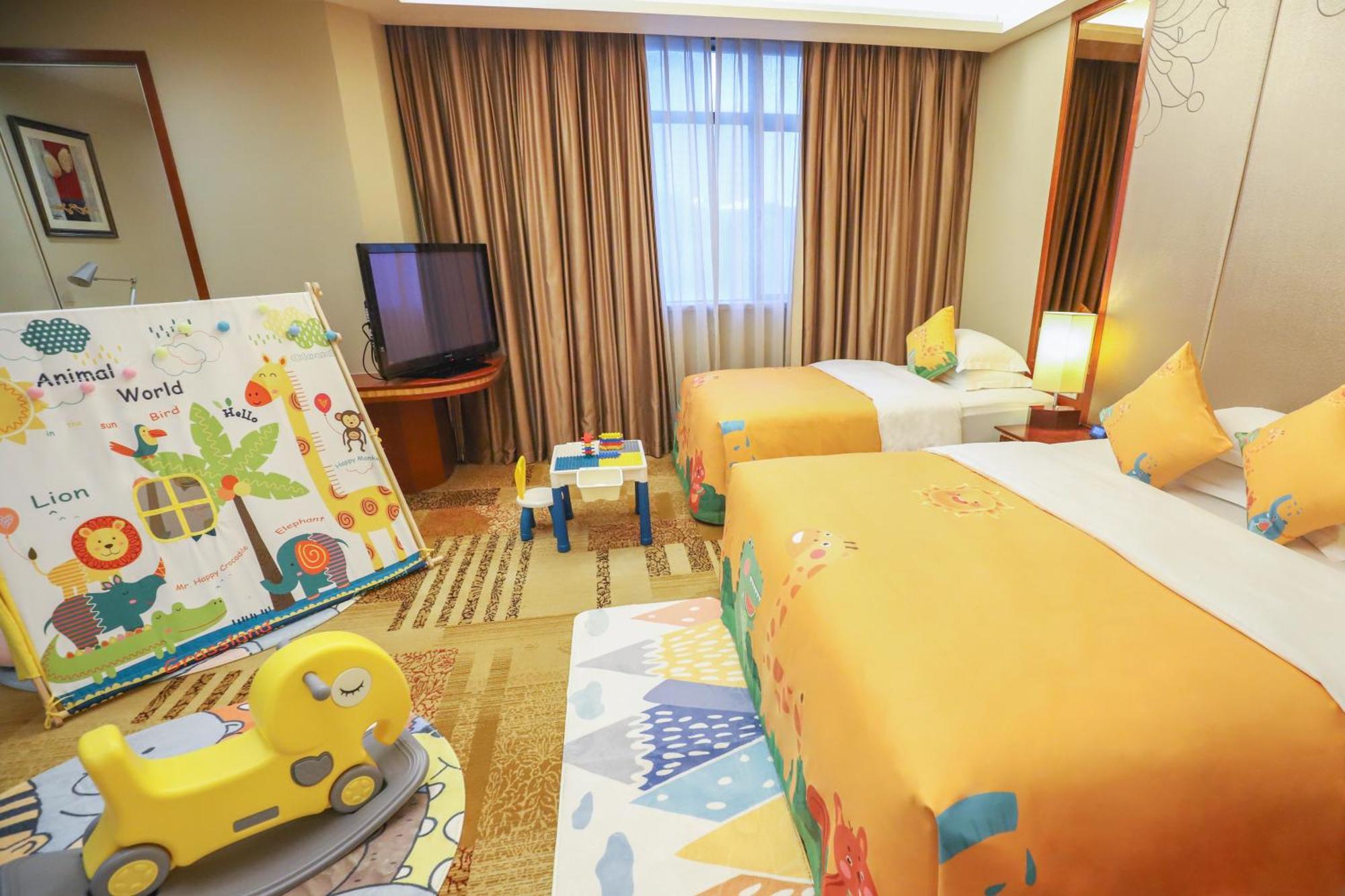 Crowne Plaza Foshan By Ihg - Canton Fair Free Shuttle Bus Exterior foto